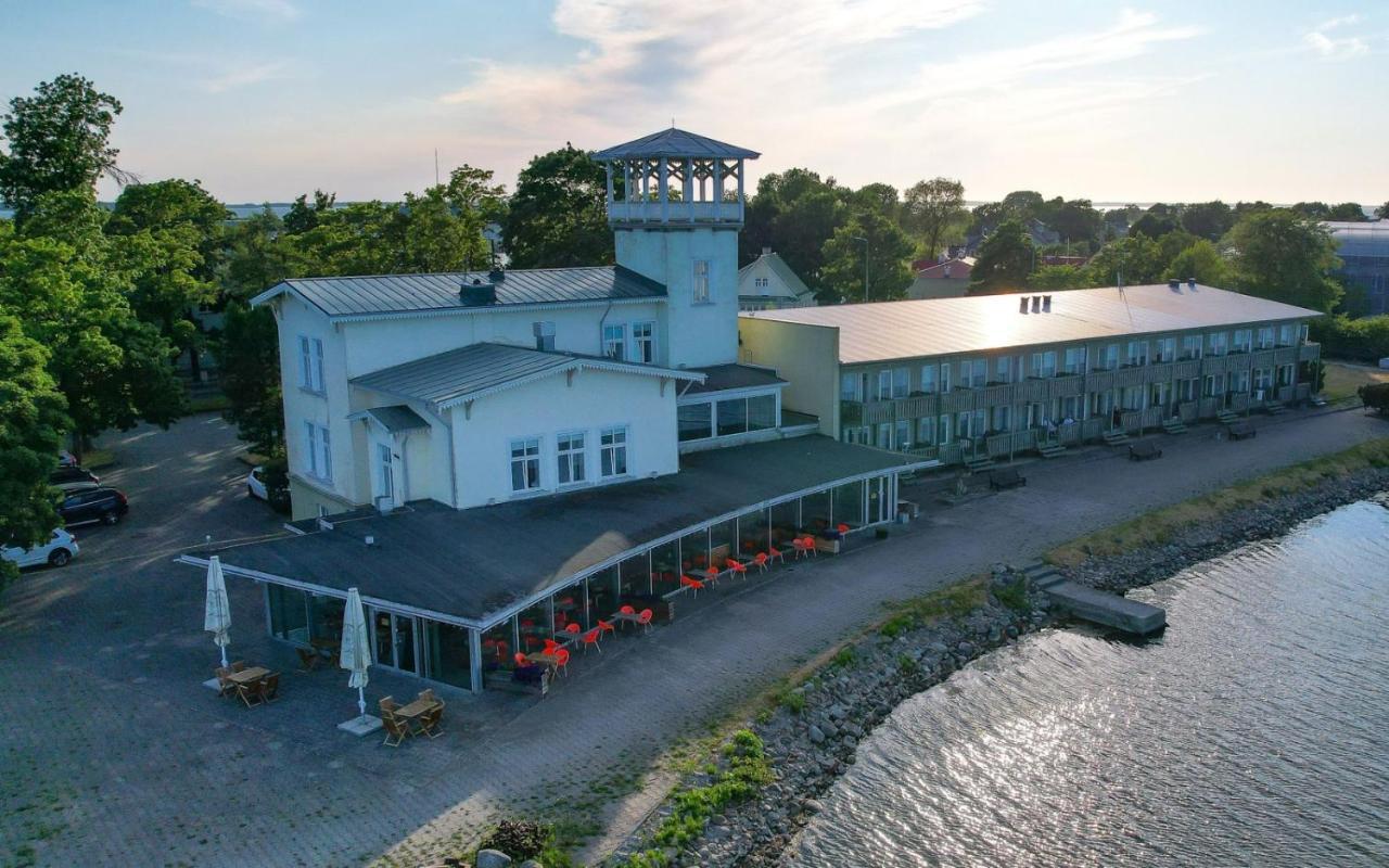 Hotel Promenaadi Haapsalu Exterior foto
